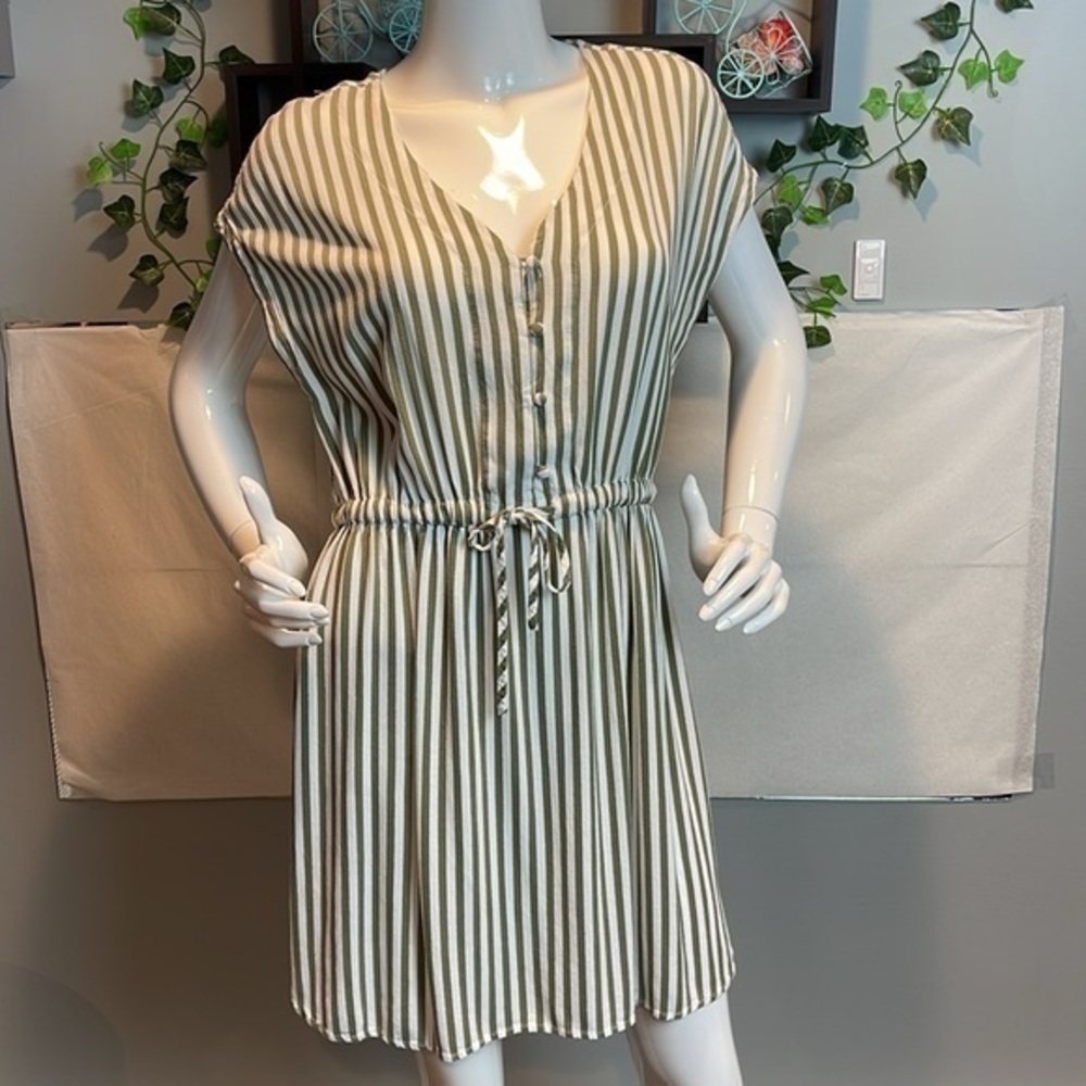 H&M Stripped Dress with a drawstring Size‎ 10 RefY52